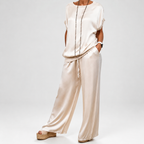 Nadine – Timeless Elegance