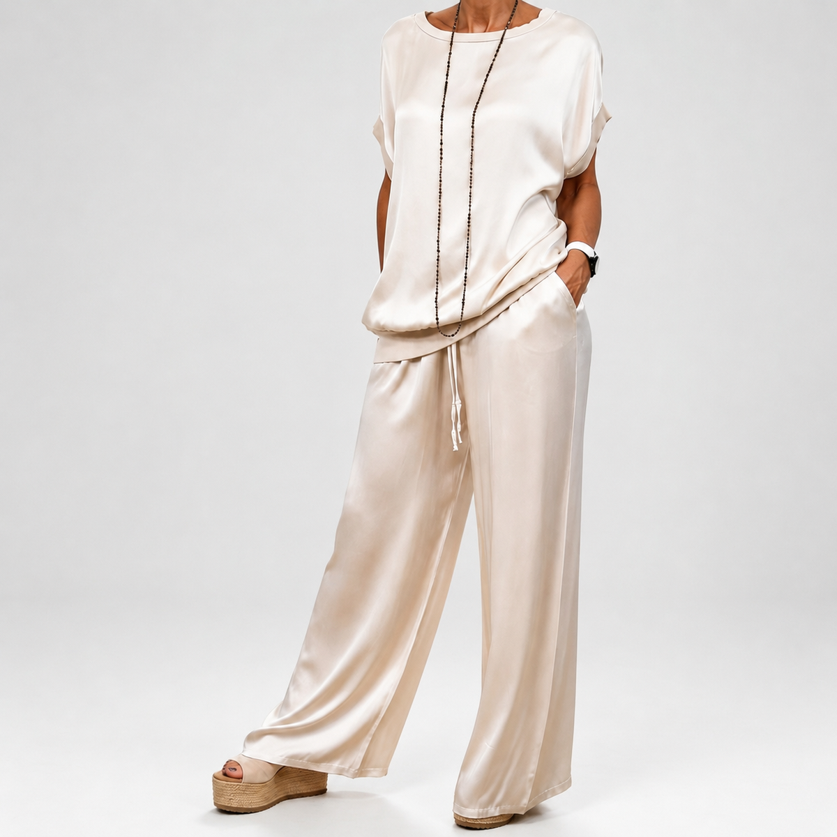 Nadine – Timeless Elegance